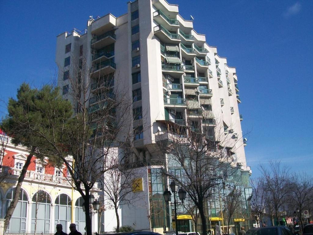 Bezhani Apartments 地拉那 外观 照片